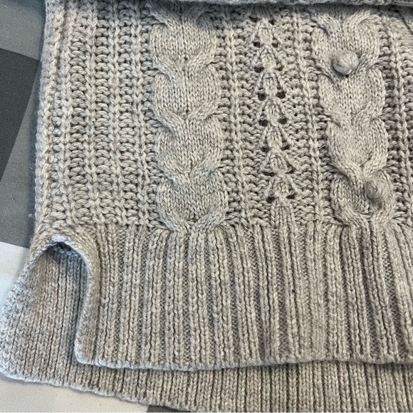 J. Crew Azra Lambswool Blend Light Grey Cable Knit Popcorn Sweater sz Small - Picture 6 of 12